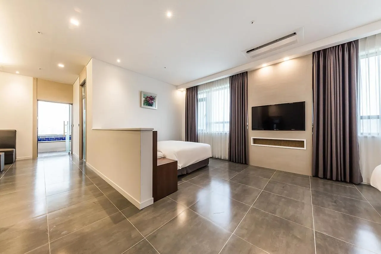Cs Premier Hotel Soul 3*,